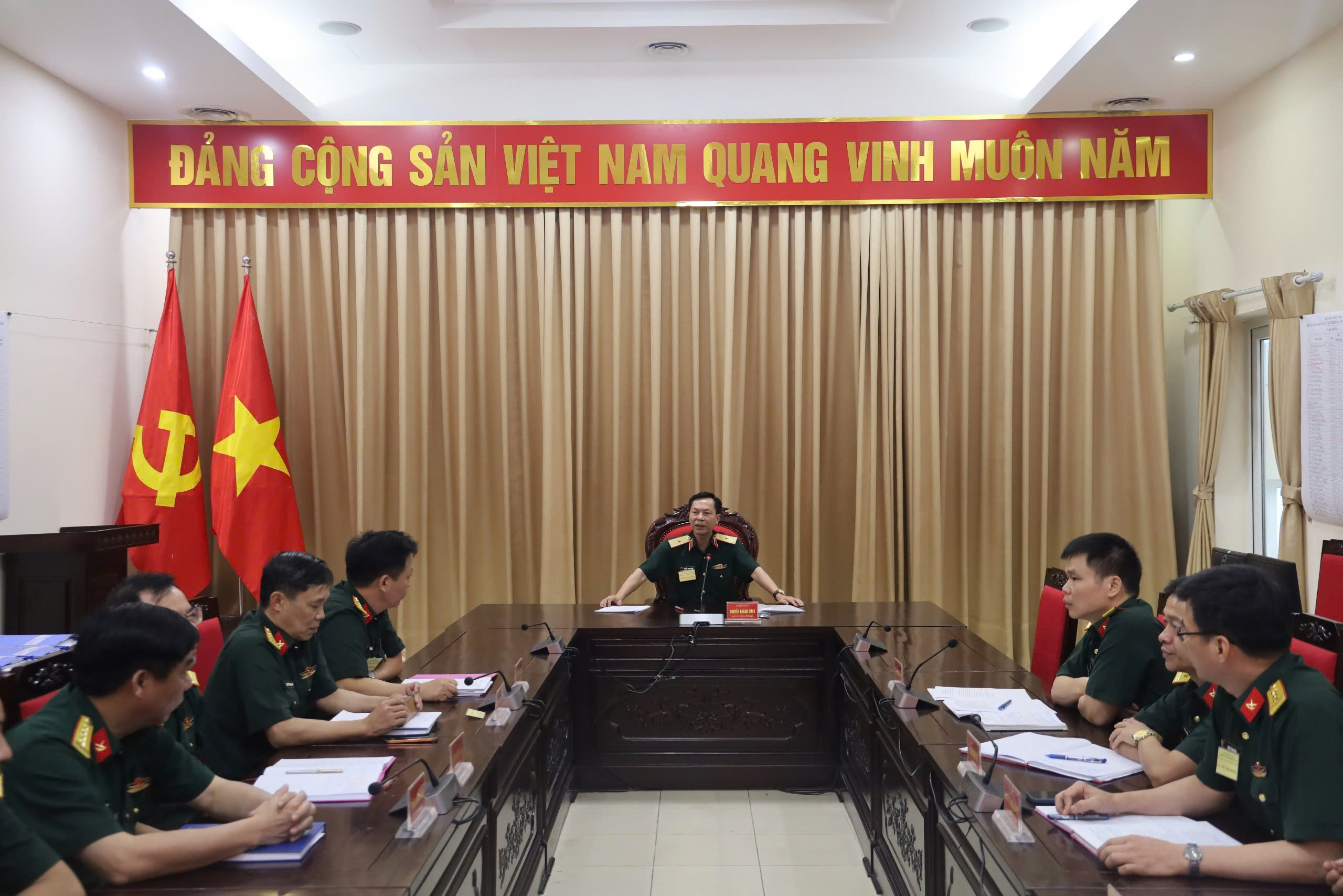 VỮNG VÀNG BẢN LĨNH, TỰ TIN HOÀN THÀNH TỐT THI THỰC HÀNH CHUYÊN NGÀNH TỔNG HỢP VÀ BẢO VỆ KHOÁ LUẬN TỐT NGHIỆP