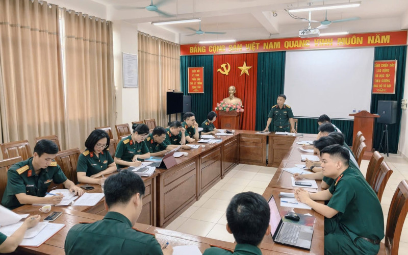 HỘI ĐỒNG KHOA HỌC KHOA TÀI CHÍNH THẨM ĐỊNH LUẬN VĂN THẠC SỸ CHO HỌC VIÊN CAO HỌC KHOÁ 19 VÀ ĐỊNH HƯỚNG TÊN ĐỀ TÀI LUẬN VĂN TỐT NGHIỆP CHO HỌC VIÊN CAO HỌC KHOÁ 20