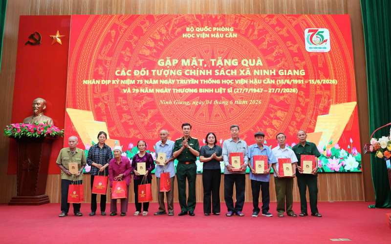 HỌC VIỆN HẬU CẦN TỔ CHỨC CHUỖI HOẠT ĐỘNG CHÍNH SÁCH, DÂN VẬN TẠI THÀNH PHỐ HẢI PHÒNG