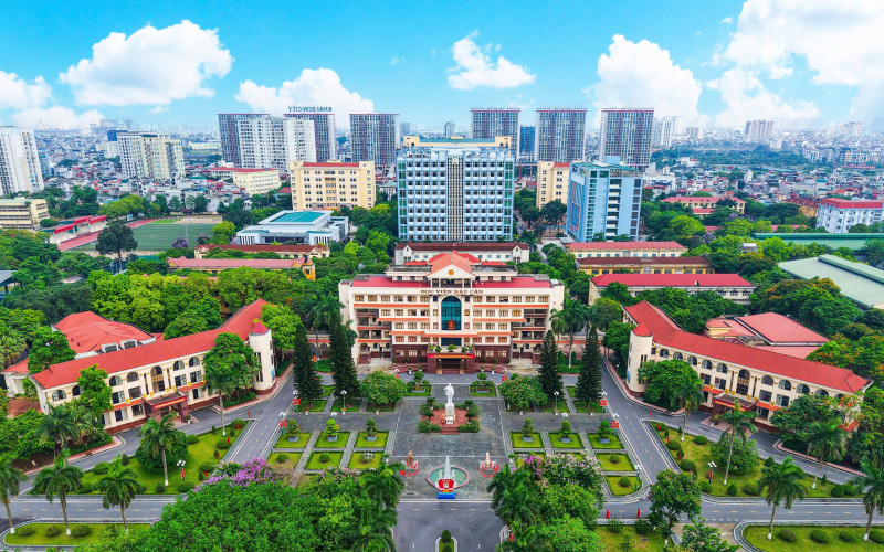 GẮN GIẢNG ĐƯỜNG VỚI THAO TRƯỜNG