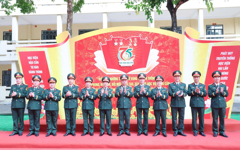 LÃNH ĐẠO BỘ QUỐC PHÒNG ĐẶT RA YÊU CẦU BỨT PHÁ CHO HỌC VIỆN HẬU CẦN