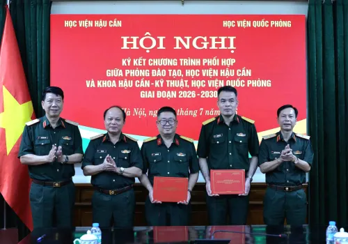 HỌC VIỆN HẬU CẦN VÀ HỌC VIỆN QUỐC PHÒNG: TĂNG CƯỜNG PHỐI HỢP, NÂNG CAO CHẤT LƯỢNG ĐÀO TẠO CÁN BỘ HẬU CẦN - KỸ THUẬT