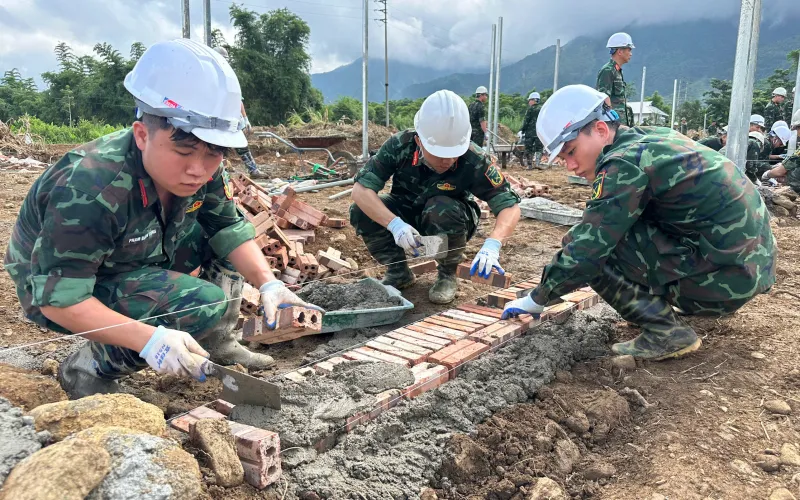 NHANH CHÓNG ỔN ĐỊNH NƠI ĂN, Ở, TRIỂN KHAI XÂY DỰNG CÔNG TRÌNH KHẨN CẤP TẠI XÃ MƯỜNG THAN